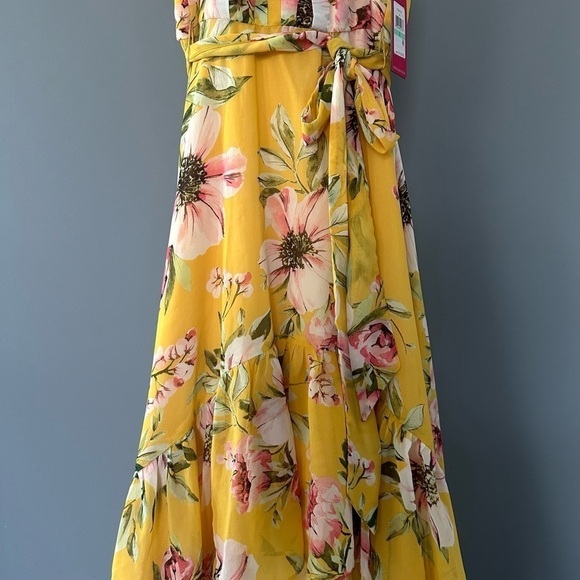 Vince Camuto Floral Dress - Picture 6 of 17